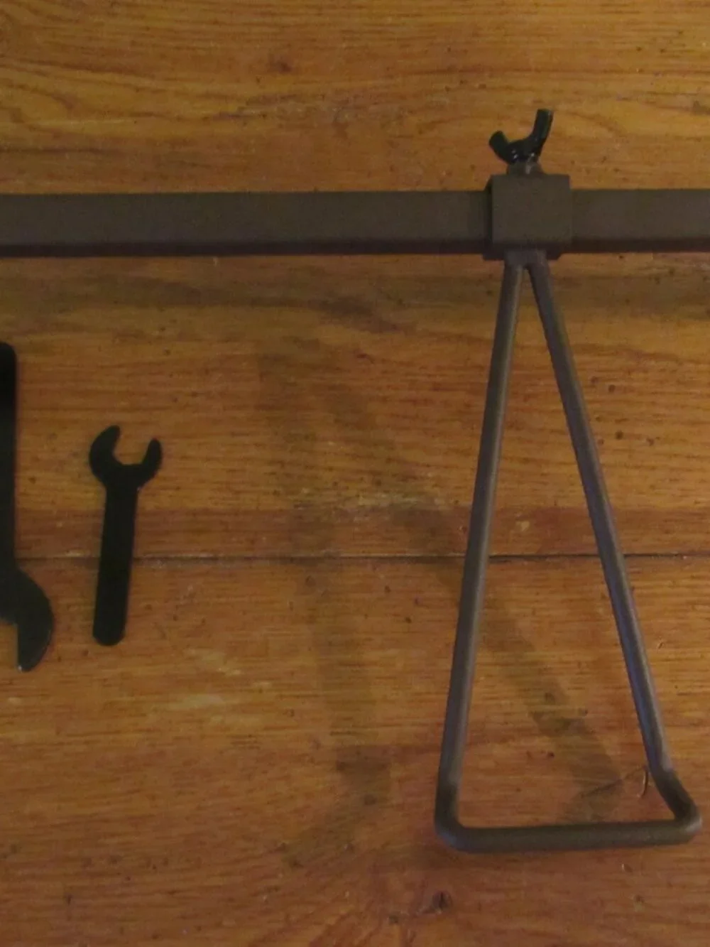 Grandin Road EZ Single Door Bronze Iron Garland Hanger Indoor Outdoor Halloween